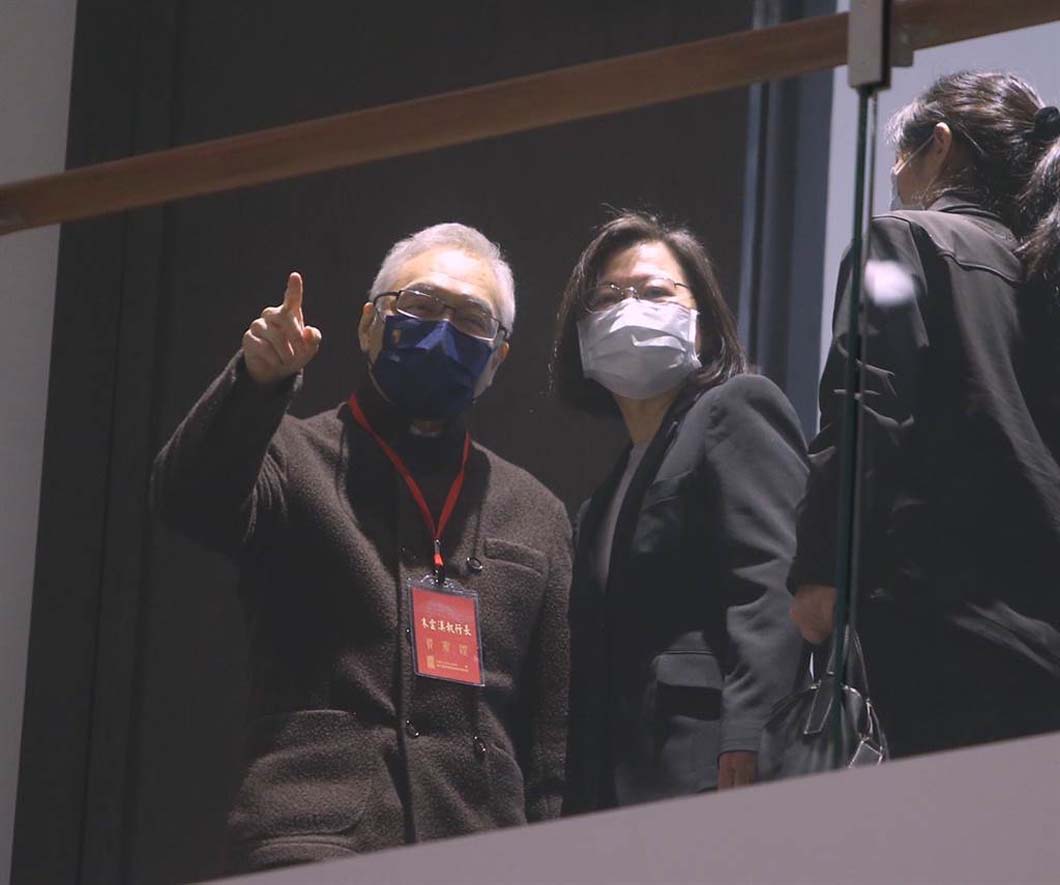 蔡英文於2022年1月出席「經國七海文化園區暨蔣經國總統圖書館」開幕典禮，企圖將蔣經國的割據保臺政策，轉化成支持臺獨的政治資產。(轉自《中時新聞網》)