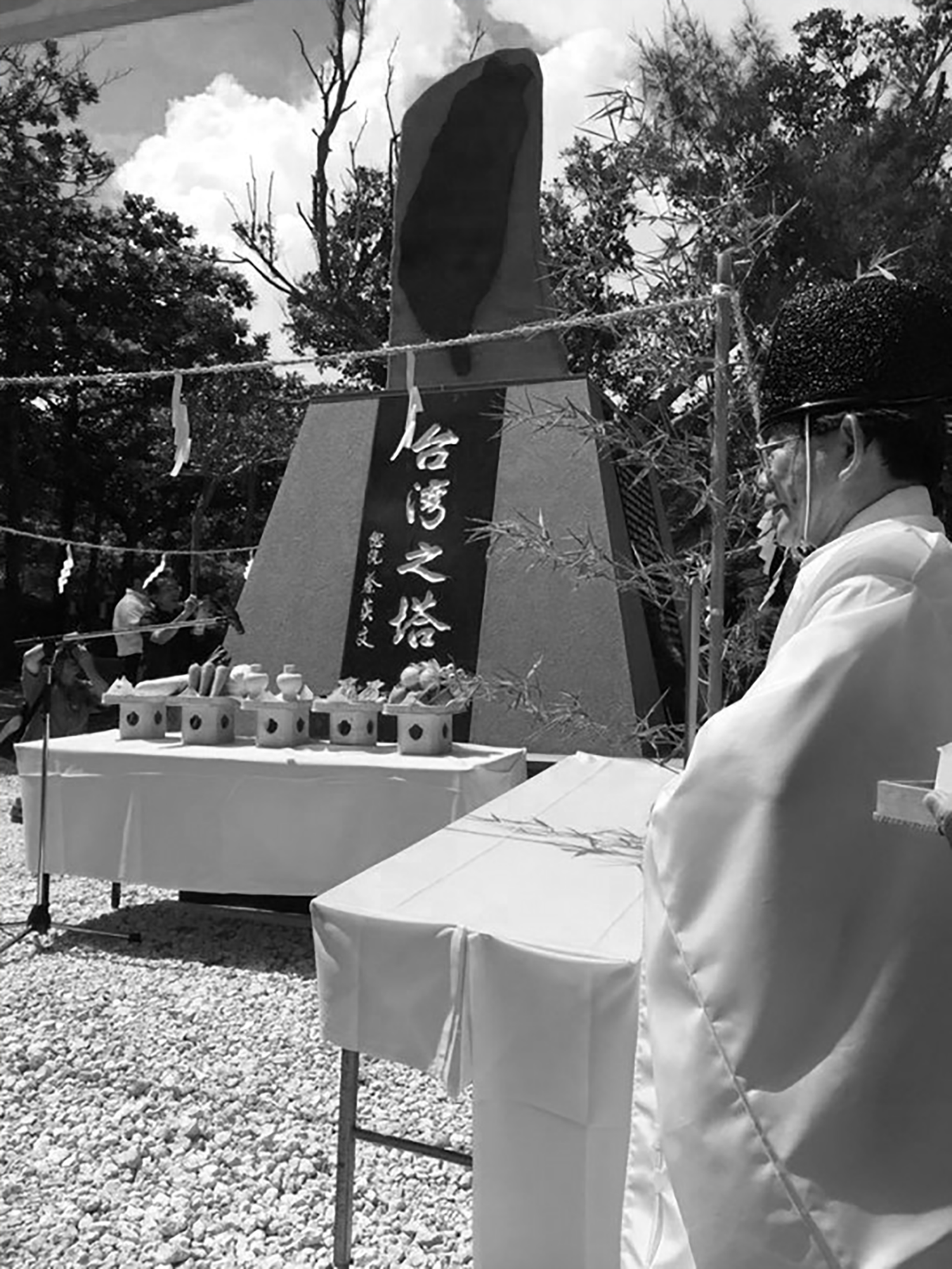 陳明忠先生的兩位女兒出席追思會，左圖為其大女兒陳志民，右圖為小女兒陳志平。